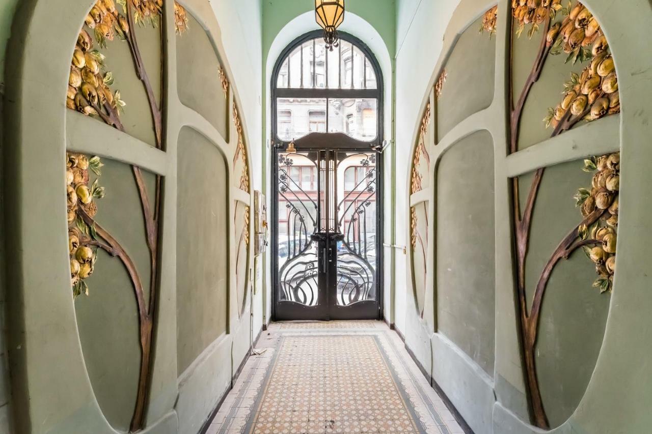Budapest Art Nouveau Apartment Exterior photo